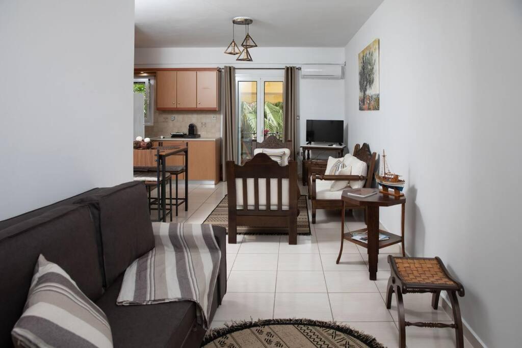 Aegina Town Apartment , With Private Parking Εξωτερικό φωτογραφία